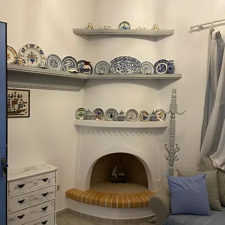 Mpasales House بيت للعطل سكيروس